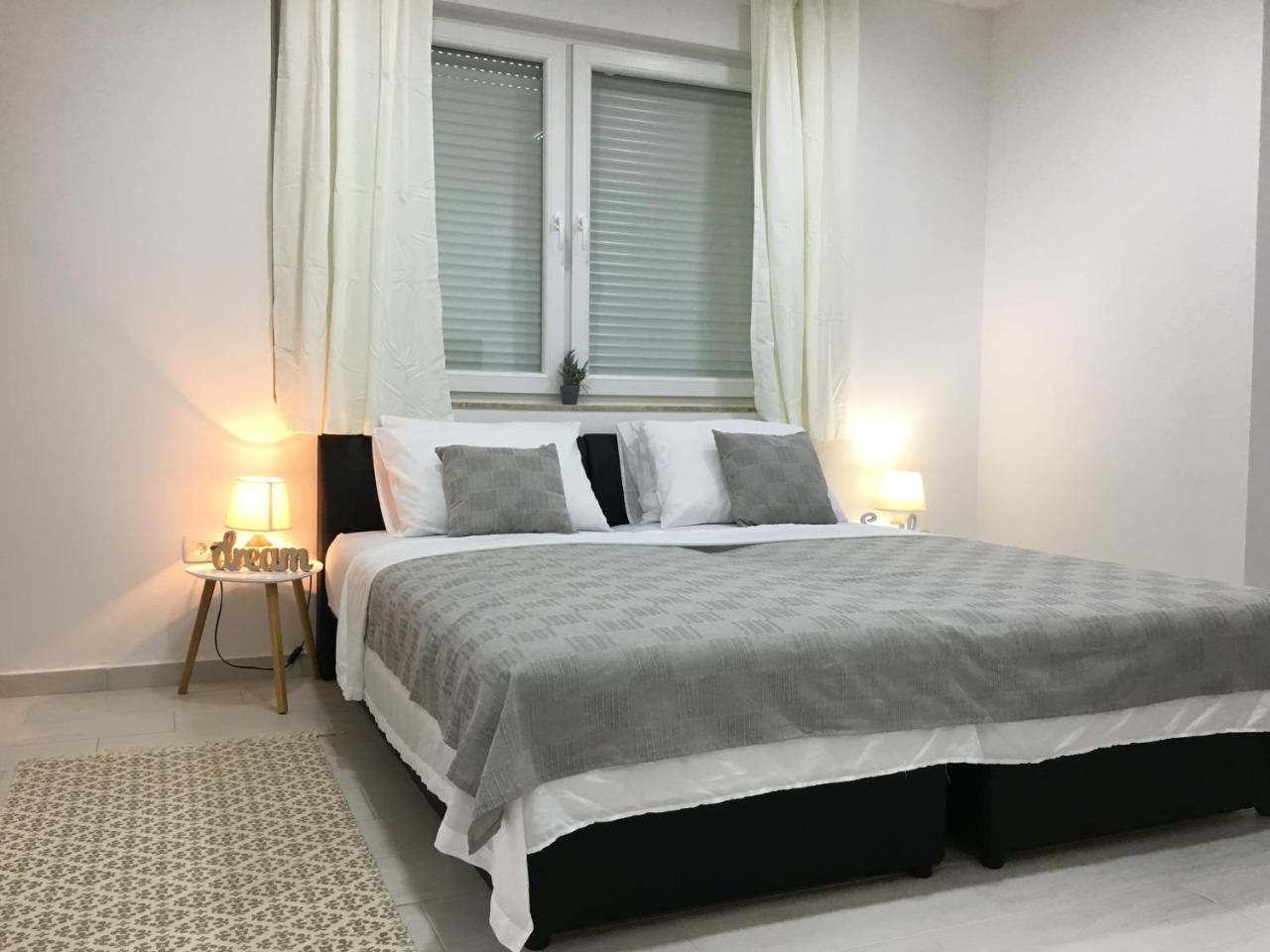 Apartments Valentina - Free Parking Mostar Exterior photo
